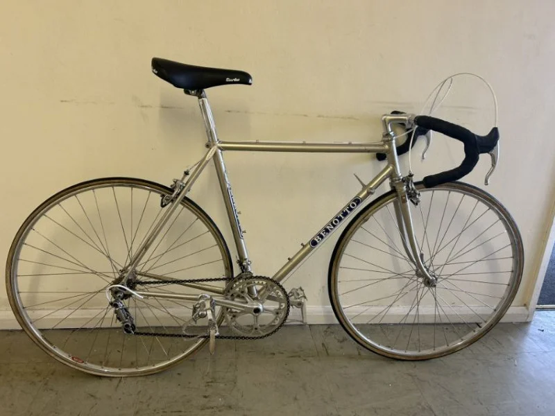JPS Chartered Surveyors - Bike Hire/Servicing & Repair Centre Auction to include Vintage Road, Racing, Mountain & Tandem Bikes | Cycling Repair Tools | Cycling Parts & Accessories | Featuring Benotto, Raleigh, Dawes, Forme & more - Auction Image 1